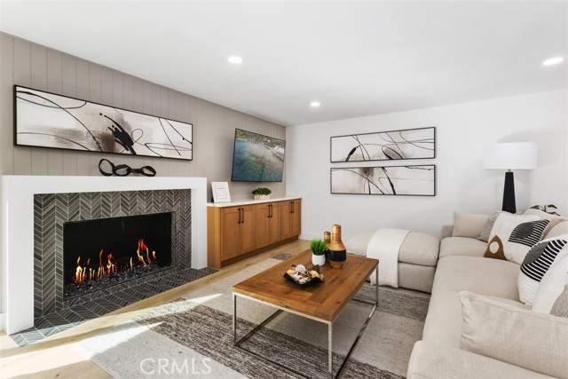 MLS #OC25246361 image #11