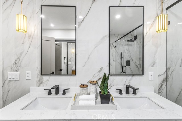 MLS #OC25246361 image #28