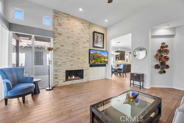 MLS #OC25246393 image #17