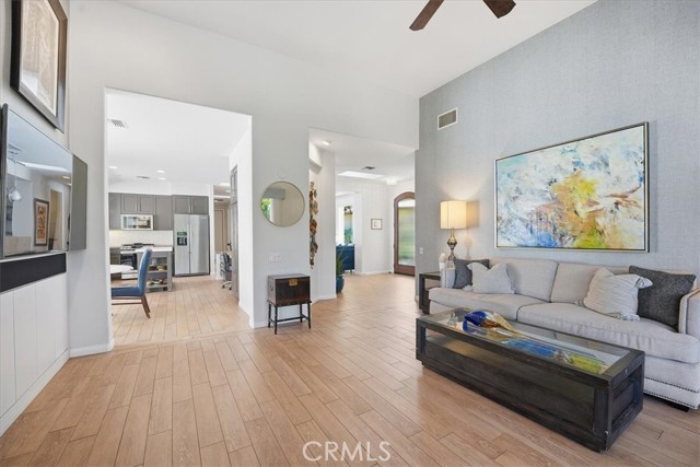 MLS #OC25246393 image #18