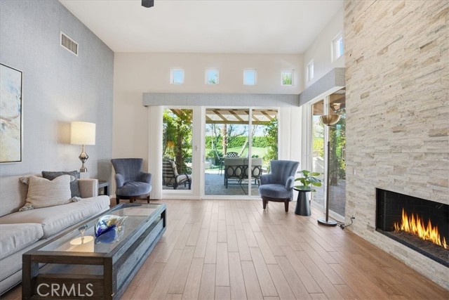 MLS #OC25246393 image #19