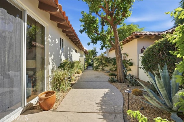 MLS #OC25246393 image #44