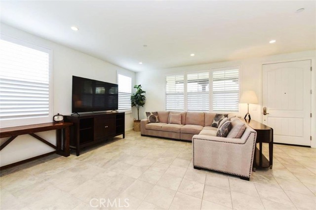 MLS #OC25246477 image #5