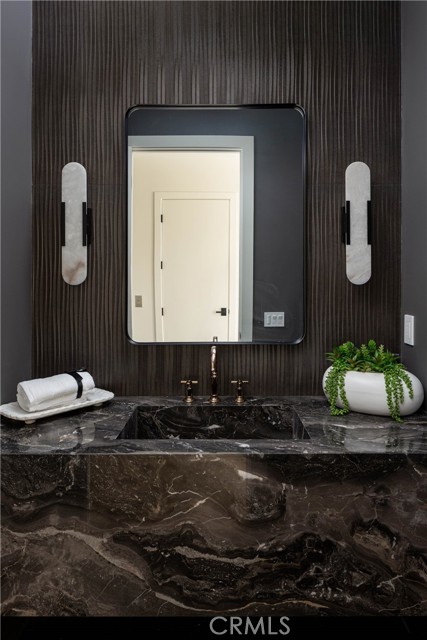 MLS #OC25246575 image #32