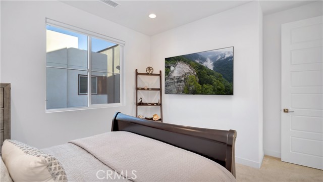 MLS #OC25246664 image #15