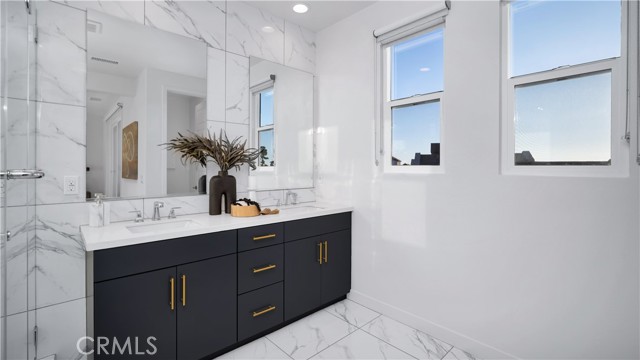 MLS #OC25246664 image #27