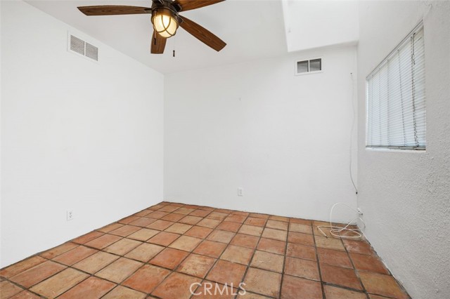 MLS #OC25246738 image #5