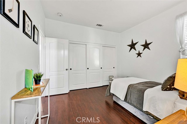 MLS #OC25246740 image #23