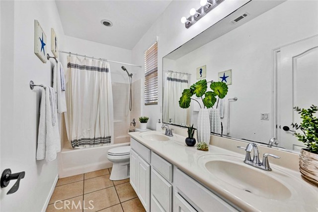 MLS #OC25246740 image #27