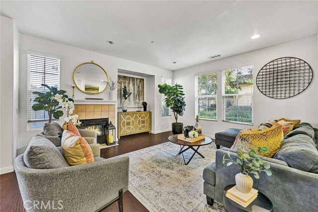 MLS #OC25246740 image #3