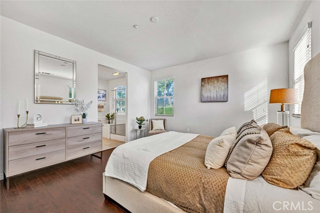 MLS #OC25246740 image #30