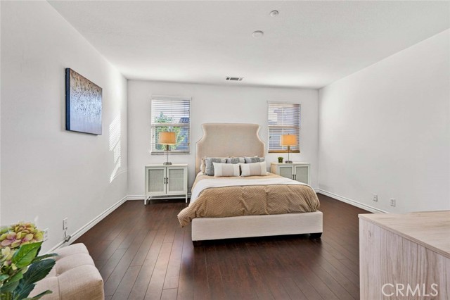 MLS #OC25246740 image #32