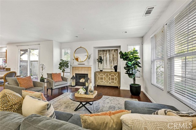 MLS #OC25246740 image #5