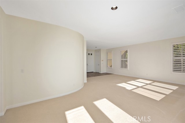 MLS #OC25246752 image #10