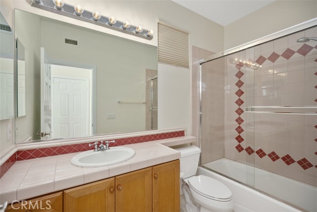 MLS #OC25246752 image #30