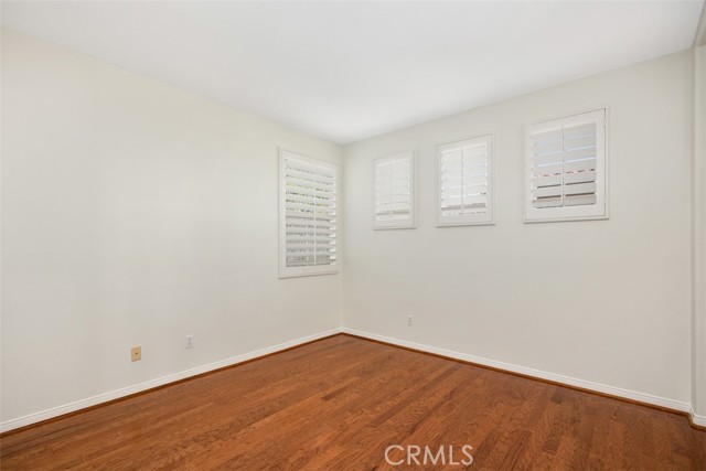 MLS #OC25246752 image #32