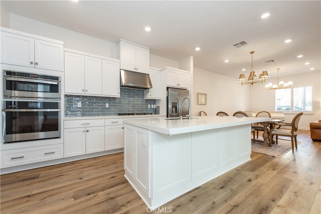 MLS #OC25246810 image #19