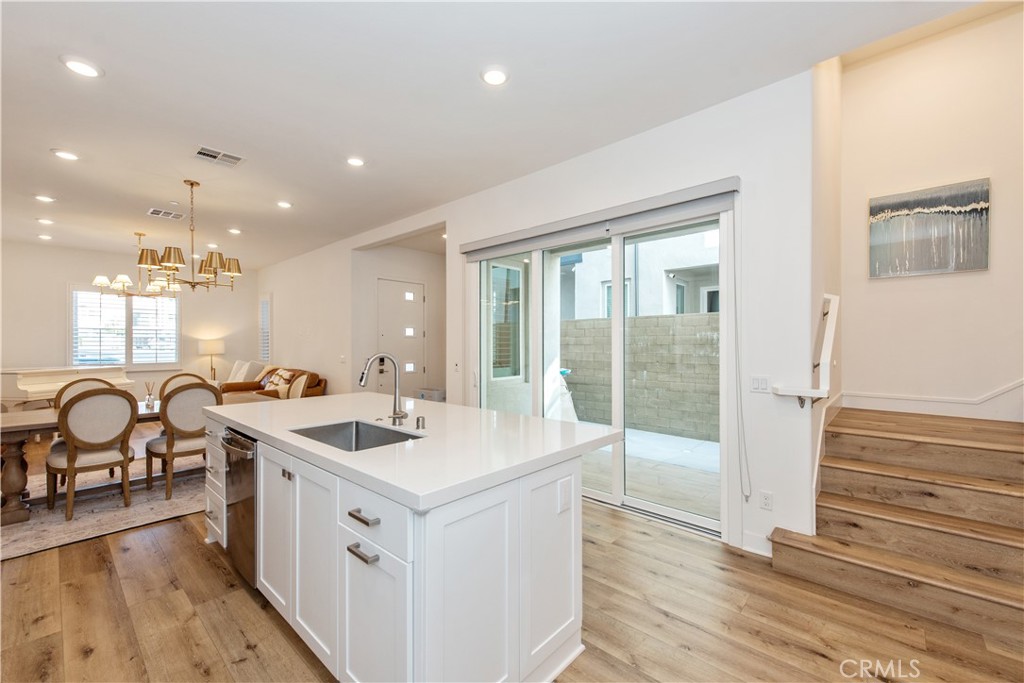 MLS #OC25246810 image #20