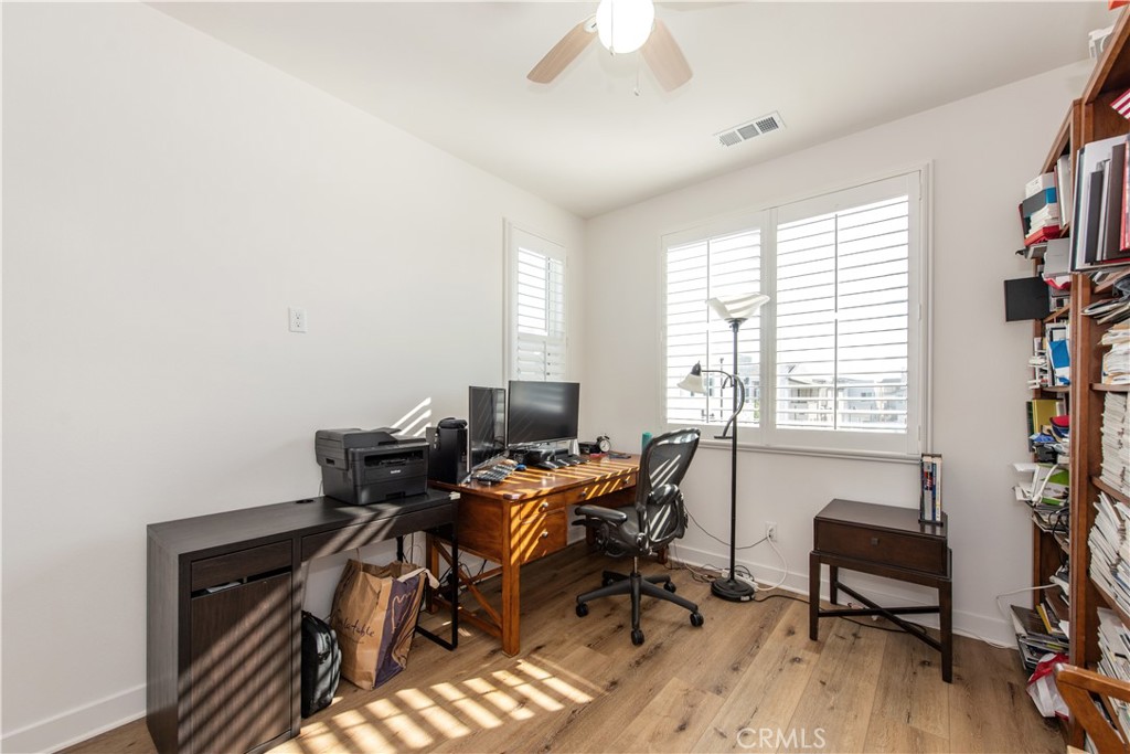 MLS #OC25246810 image #24