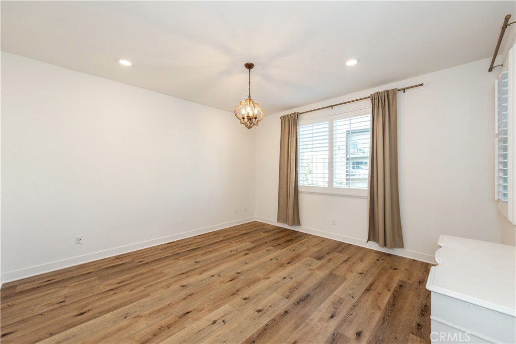 MLS #OC25246810 image #30