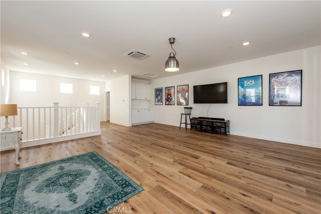 MLS #OC25246810 image #34