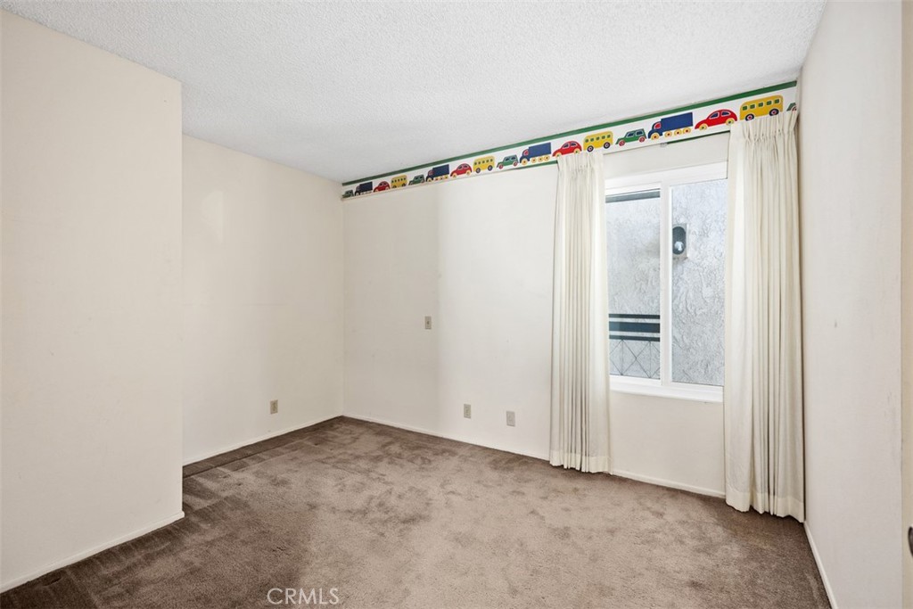 MLS #OC25246843 image #15