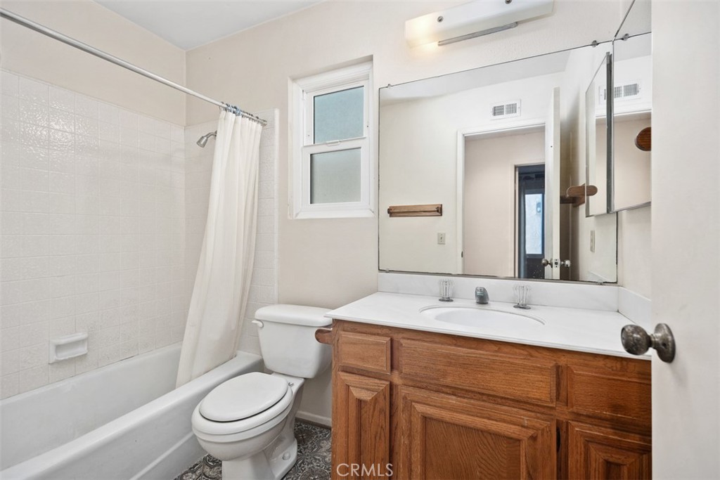 MLS #OC25246843 image #17