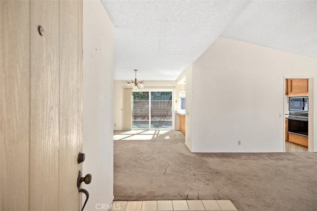 MLS #OC25246843 image #2