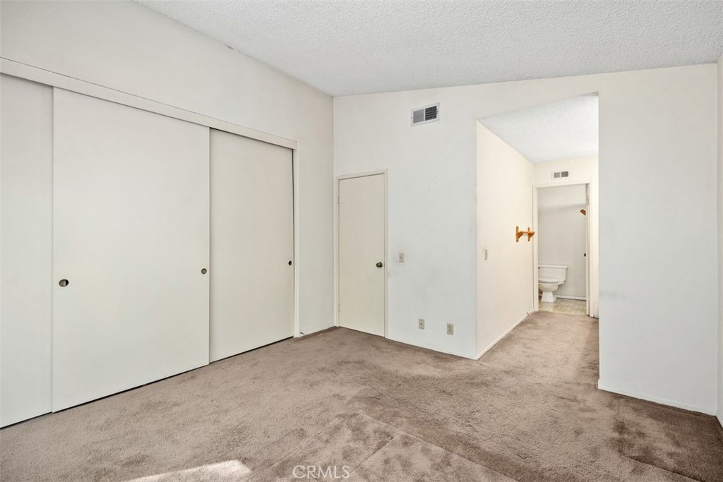 MLS #OC25246843 image #22