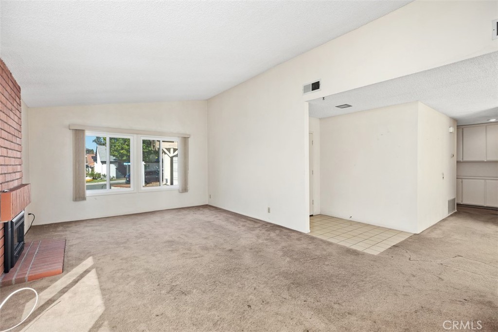 MLS #OC25246843 image #5