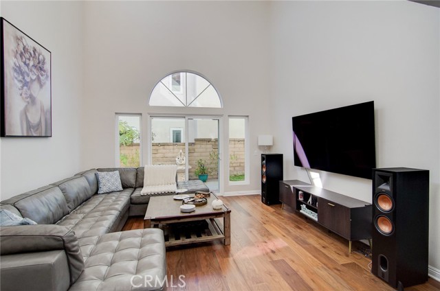 MLS #OC25246852 image #2