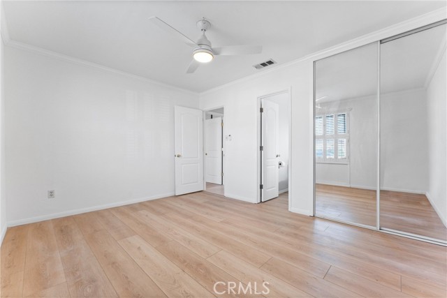 MLS #OC25246888 image #8