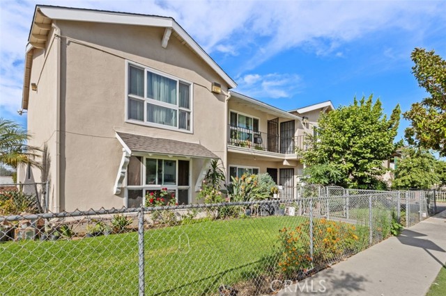 MLS #OC25246897 image #1