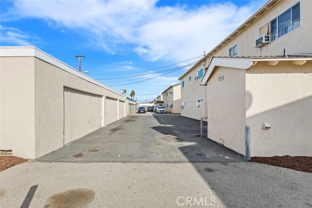 MLS #OC25246897 image #39
