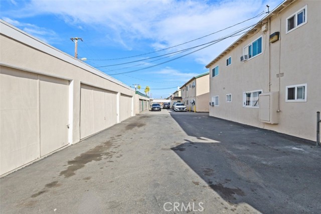 MLS #OC25246897 image #40
