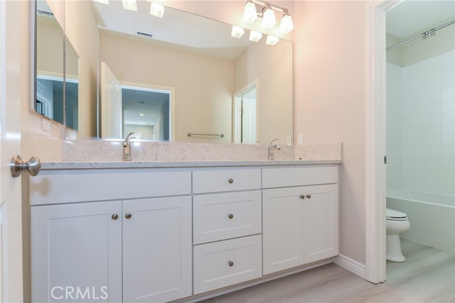 MLS #OC25246903 image #20