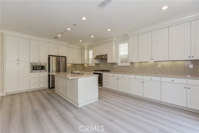 MLS #OC25246903 image #5