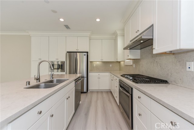 MLS #OC25246903 image #6