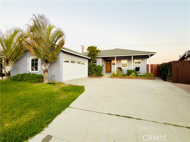 MLS #OC25246924 image #1