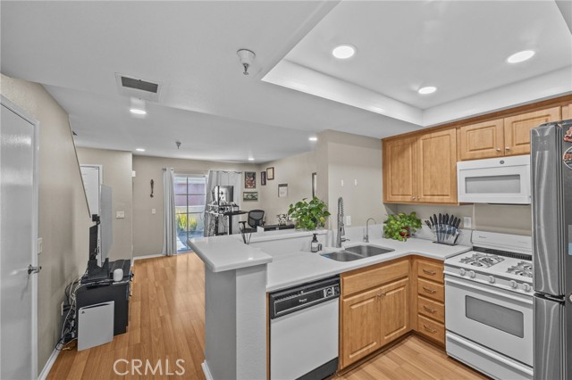 MLS #OC25246955 image #4