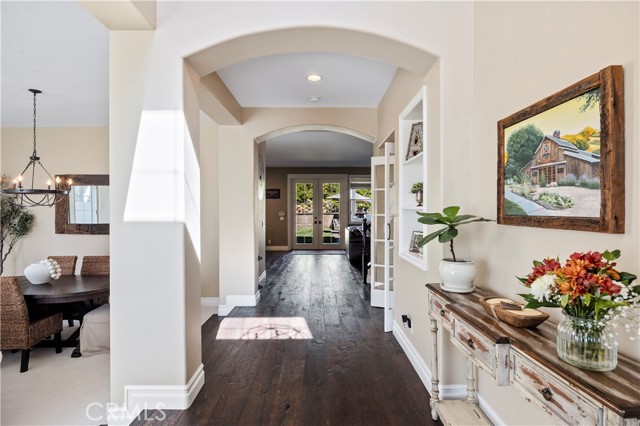 MLS #OC25246960 image #2