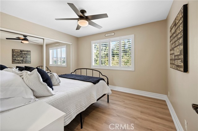 MLS #OC25246960 image #32