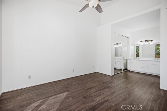 MLS #OC25246982 image #15