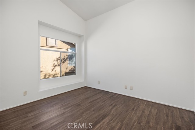 MLS #OC25246982 image #17