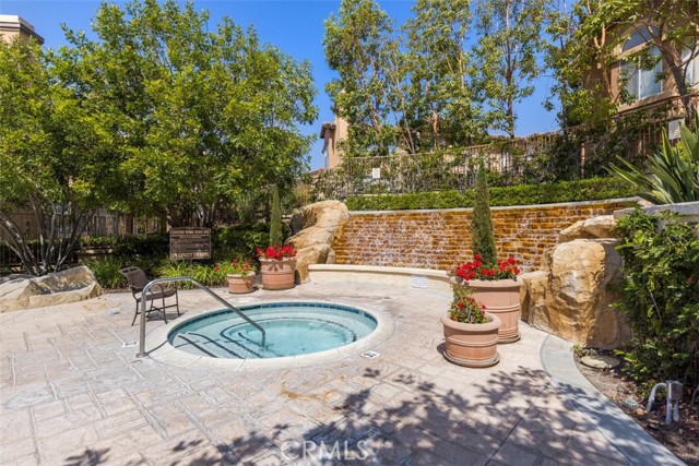 MLS #OC25246982 image #28