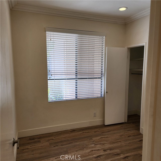 MLS #OC25246993 image #8