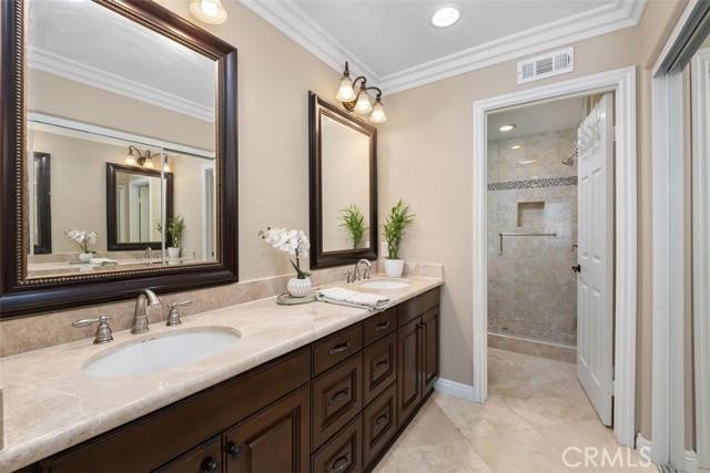 MLS #OC25247008 image #19