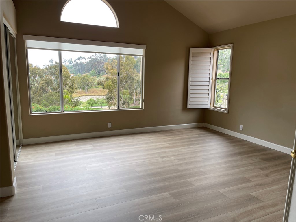 MLS #OC25247037 image #16