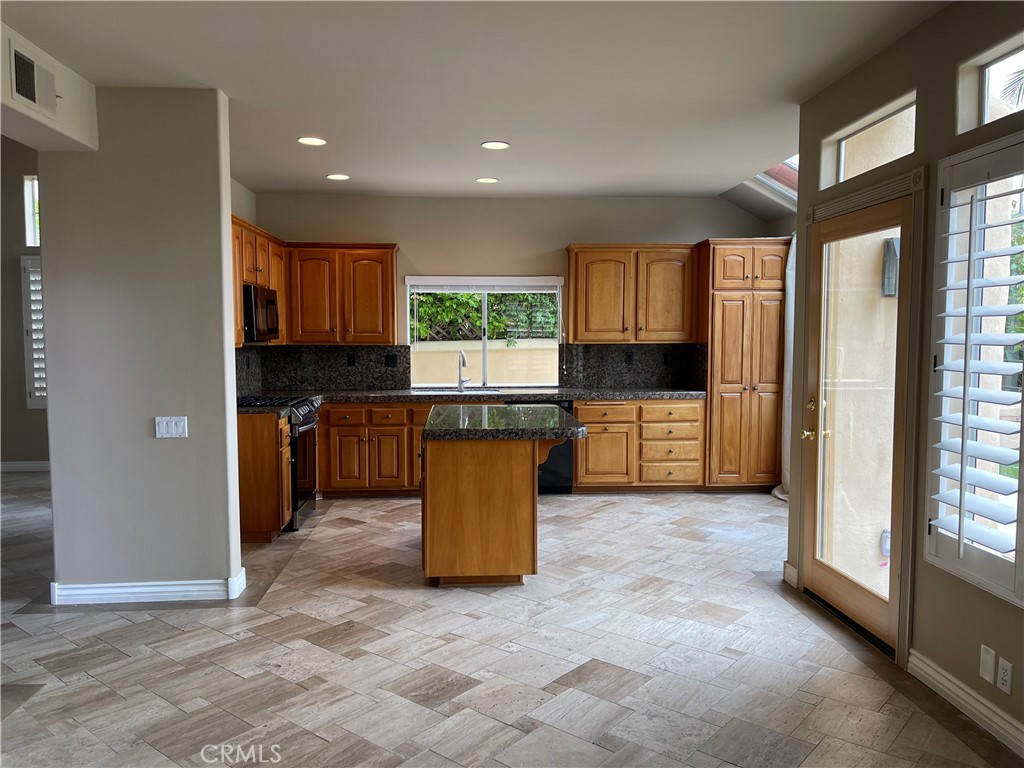 MLS #OC25247037 image #20