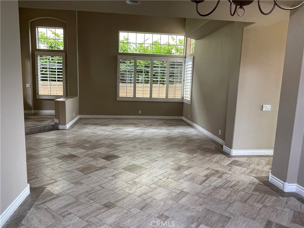 MLS #OC25247037 image #7